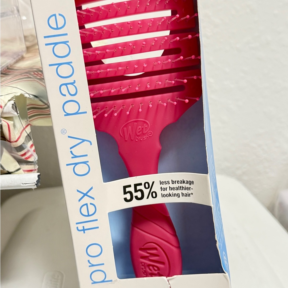 Wet Brush Pro Hair Detangler in pink - Picture 6 of 10